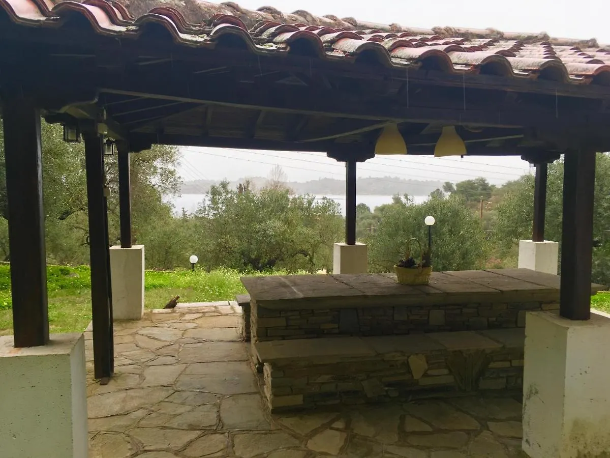 דירות וורוורו Fteroti House